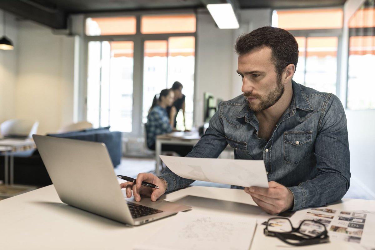 Centrify's tweet photo. Under current economic conditions, #cybersecurity professionals must quickly re-assess their approach to defending against insider threats, as pay cuts and furloughs may make data exfiltration tempting, writes @torsten_george in @SecurityWeek. READ MORE: https://t.co/5VuPAE16ON https://t.co/a6lfPzvvZC