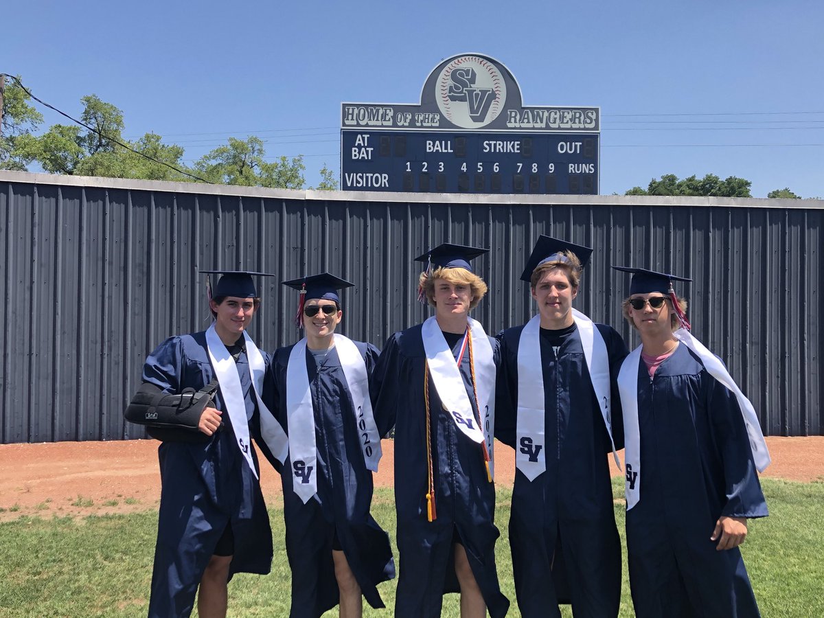 SVBSBCoach's tweet photo. Great seeing some of our Seniors back on the field today even if it was for just a little while!  #SeniorWalk @COMALISD_AD @MsMartinezSVHS @ssbratty @Supt_comalisd @SV_Baseball https://t.co/fg1wpNhZdD
