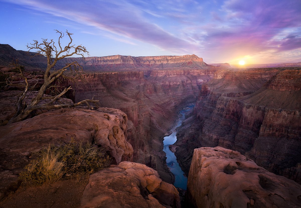 OutdoorPhotoMag's tweet photo. Our The American Landscape Contest ends tomorrow! Submit your best landscape images now to win a Tamron SP 15-30mm ƒ/2.8 Di VC USD G2 lens, $1,000 cash, and more! Check out Dave Drost’s photo “Toroweep Moonrise,” a finalist form our 2019 contest.#TAL20
https://t.co/K8UoBgwSRT https://t.co/sobA810TED