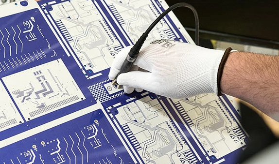Elektor's tweet photo. What PCB Designers Should Know About the Copper Thickness of a PCB https://t.co/3Up4gfvsX4 #Eurocircuits #sponsored https://t.co/DwMxEPnpfK