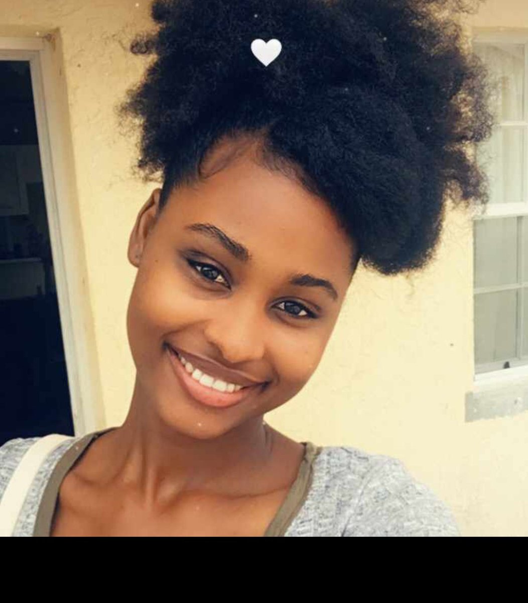 Godchild_95's tweet photo. True definition of a natural beautiful black queen.The young lady behind #Faithdoesit hair growth oil.
#Entreprenuer in the making
#Apostolic queen https://t.co/YWRmsemFzX