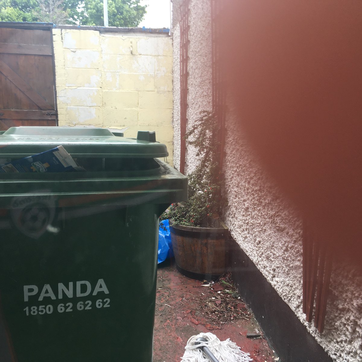 MuireannNiR's tweet image. Day 69. My 4 year old son asked for my phone to take photos.... #Binmad #KeepingKidsEntertained #Covid_19