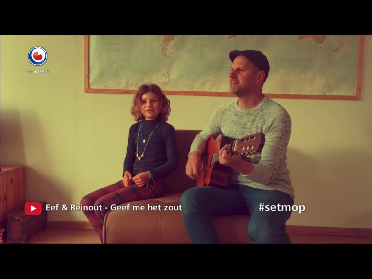 ReinoutWeima's tweet photo. Kijk nou! Gewoon bij @OmropFryslan #setmop #geefmehetzout https://t.co/tKmoo8Gs42 https://t.co/0Jtb7Ookec