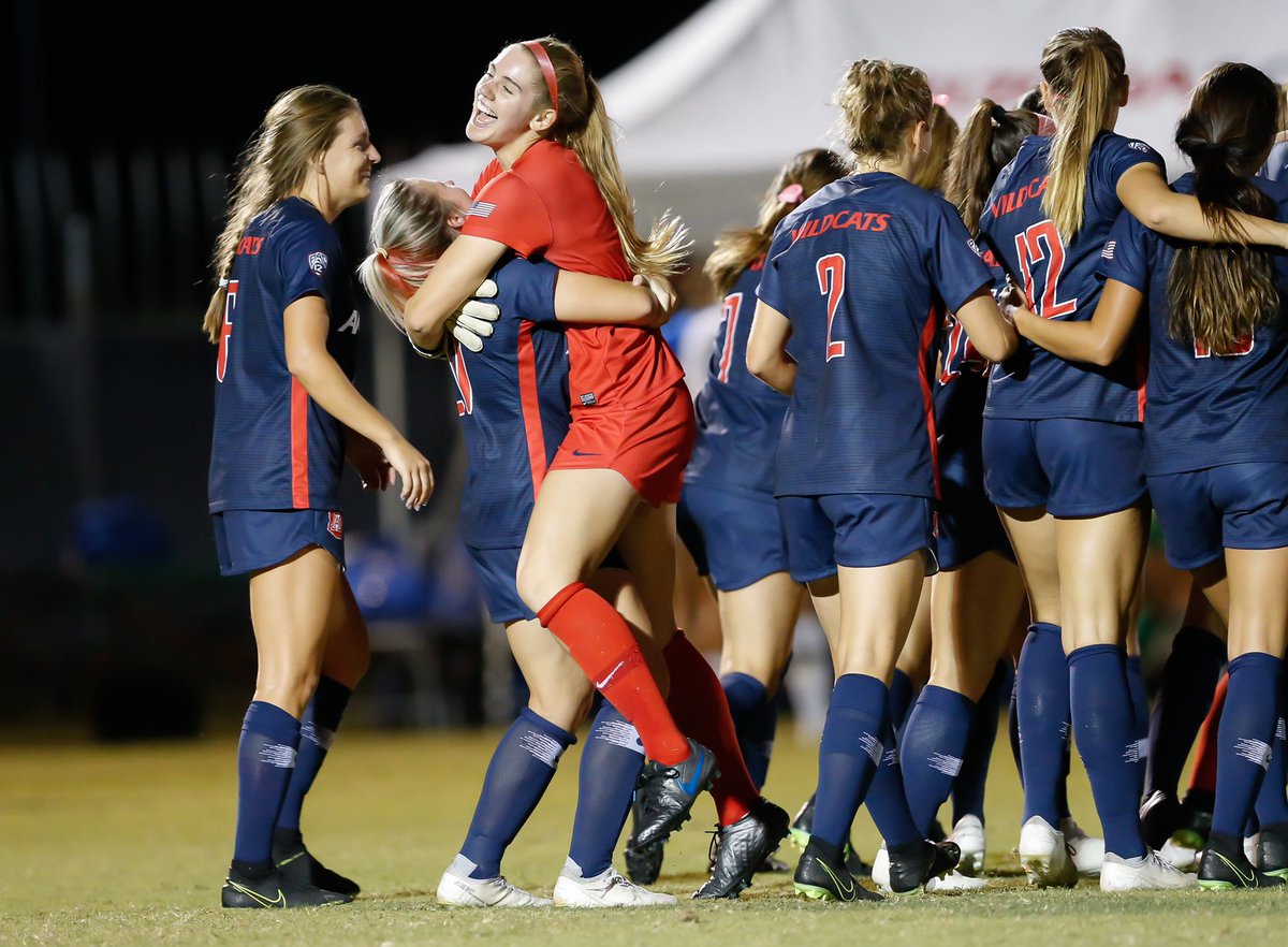 ArizonaSoccer's tweet photo. Keep making Tucson proud @hopehisey31 🙌

#520Day | #BearDown https://t.co/6c9cJodEiV