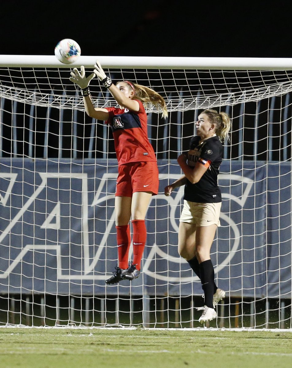 ArizonaSoccer's tweet photo. Keep making Tucson proud @hopehisey31 🙌

#520Day | #BearDown https://t.co/6c9cJodEiV