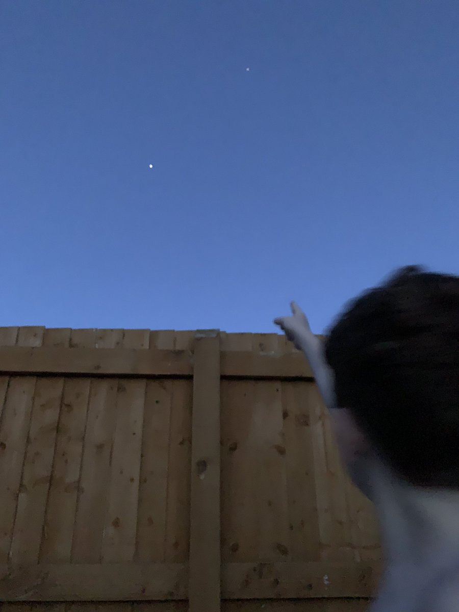 sarahstan's tweet photo. @Farnworth3OG we spotted the International Space Station tonight. Charlie also spotted Venus and looked at some stars through Dad’s telescope 🪐🌏🔭 https://t.co/IOYwd39JFB