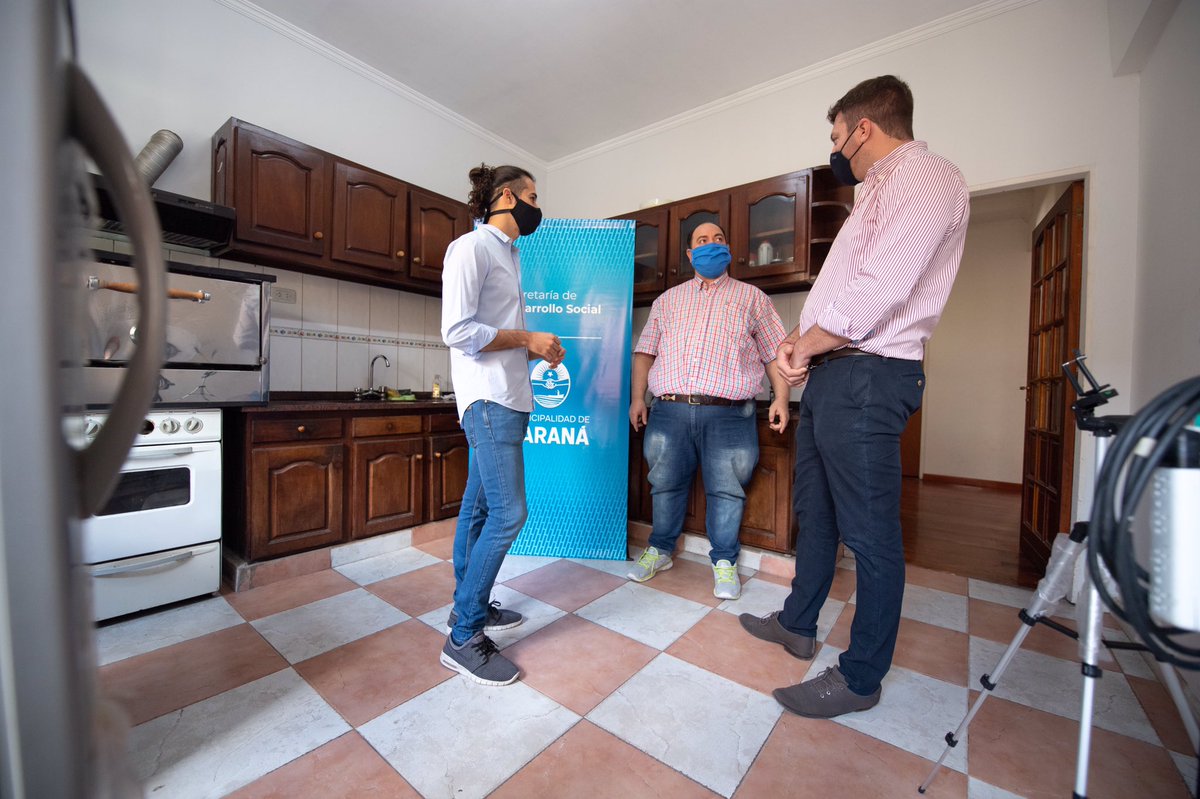 nmathieuok's tweet photo. Visitamos el Centro Municipal de Perfeccionamiento Néstor Kirchner. Lanzamos la oferta de talleres y cursos de oficios que vamos a dictar de manera virtual para los vecinos de Paraná.
Más info en: @DSocialParana https://t.co/Klj1A351rl