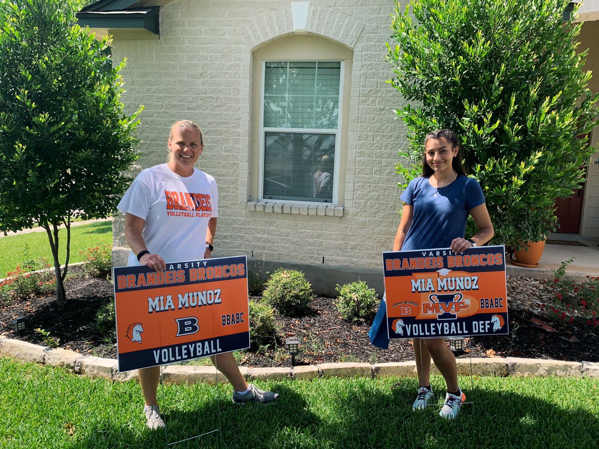 kellydmunoz's tweet photo. I am so proud of you Mia! You have persevered through so many challenges with integrity and class! I cannot wait to see what your future holds sweetheart❤️ https://t.co/ZzarcECabL