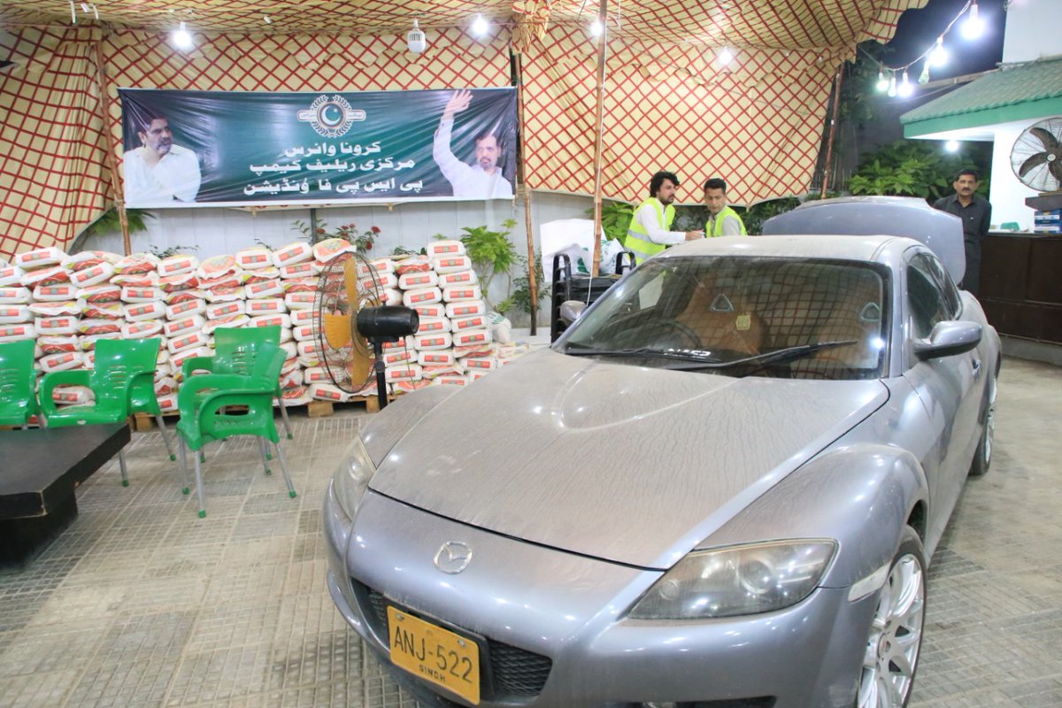 MQMPUpdates's tweet photo. پی ایس پی فاؤنڈیشن کے رضاکار رنچھوڑلائن/ گارڈن کے مستحق سفید پوش گھرانوں کے لئے راشن روانہ کررہے ہیں آج رات تقسیم کیا جائے گا انشاءاللہ۔ (20.05.20)

@KamalPSP | @PSPFoundation_ 

#PSPFoundation #MustafaKamal #Covid_19 https://t.co/QBxAGpztZi