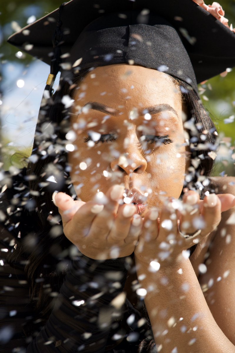lightskinjaz_'s tweet photo. Today was supposed to be my graduation. Ceremony or not, I still bagged that degree! I am not Jazmin M. BSN, RN https://t.co/p930iNEiZB