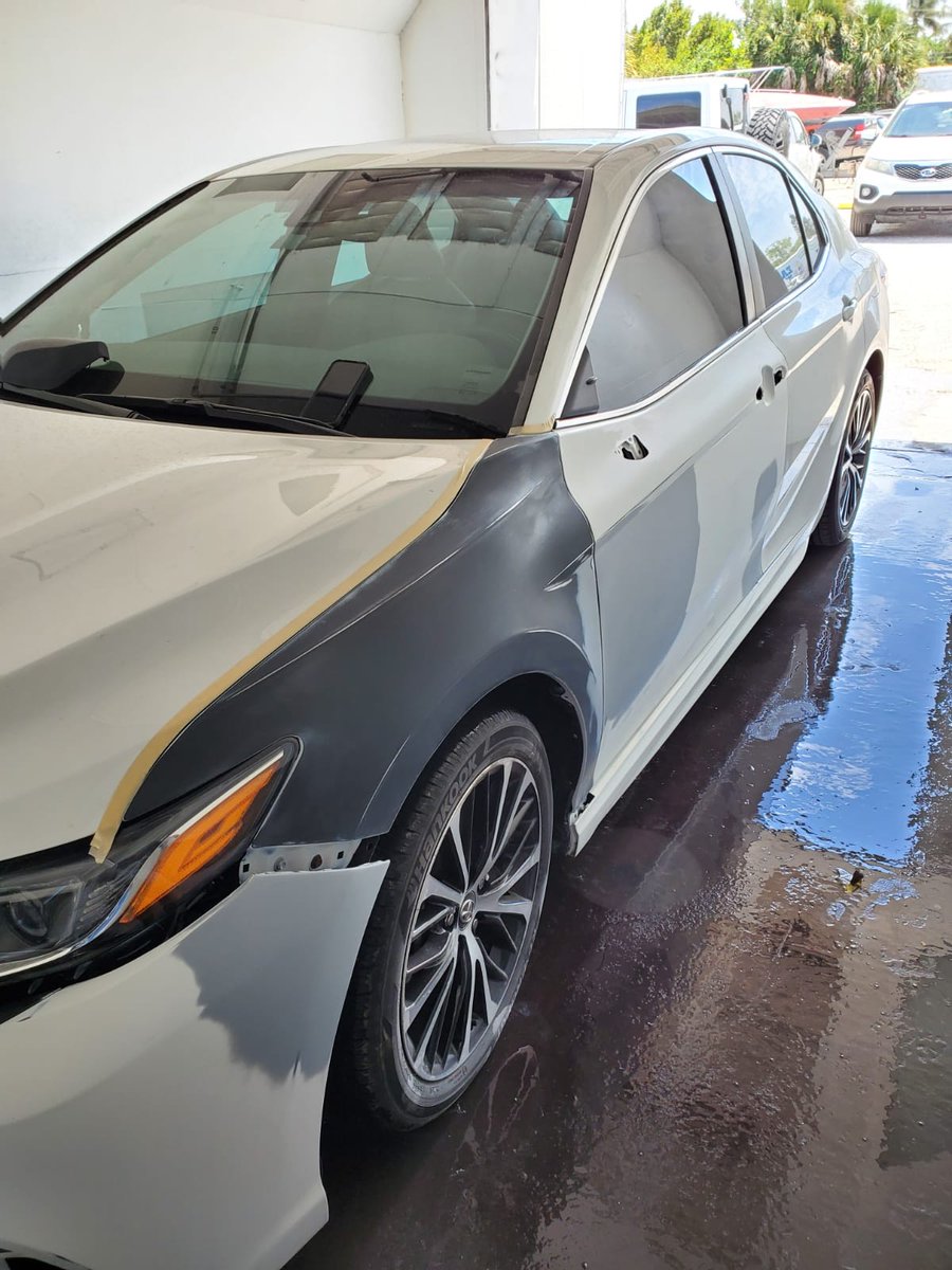 PaduraBody's tweet photo. We are located at 1968 Custom Drive,Fort Myers, FL 33907
We are your one-stop-shop with the unbeatable price,paint, collision expert, tires,brakes department 🛠and more! Come visit us or email us today for a free estimate‼️ 
EMAIL US AT: padurabodyshop@gmail.com
#bodypainting https://t.co/uXPuGSFowP