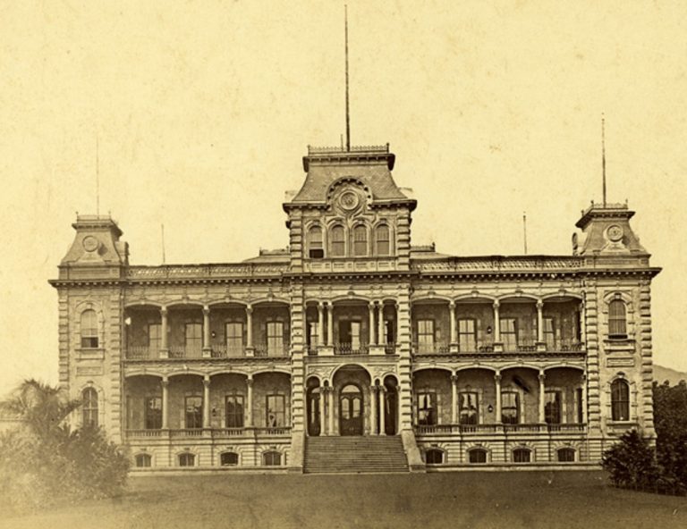 Season 2 of the The Voyages of Admiral Grey concludes! Unfortunately, there are more questions than answers... 
.
admiralgrey.com/season-2-episo…
.
#TheVoyagesOfAdmiralGrey #AdmiralGrey #S2E6 #MeetingTheKing