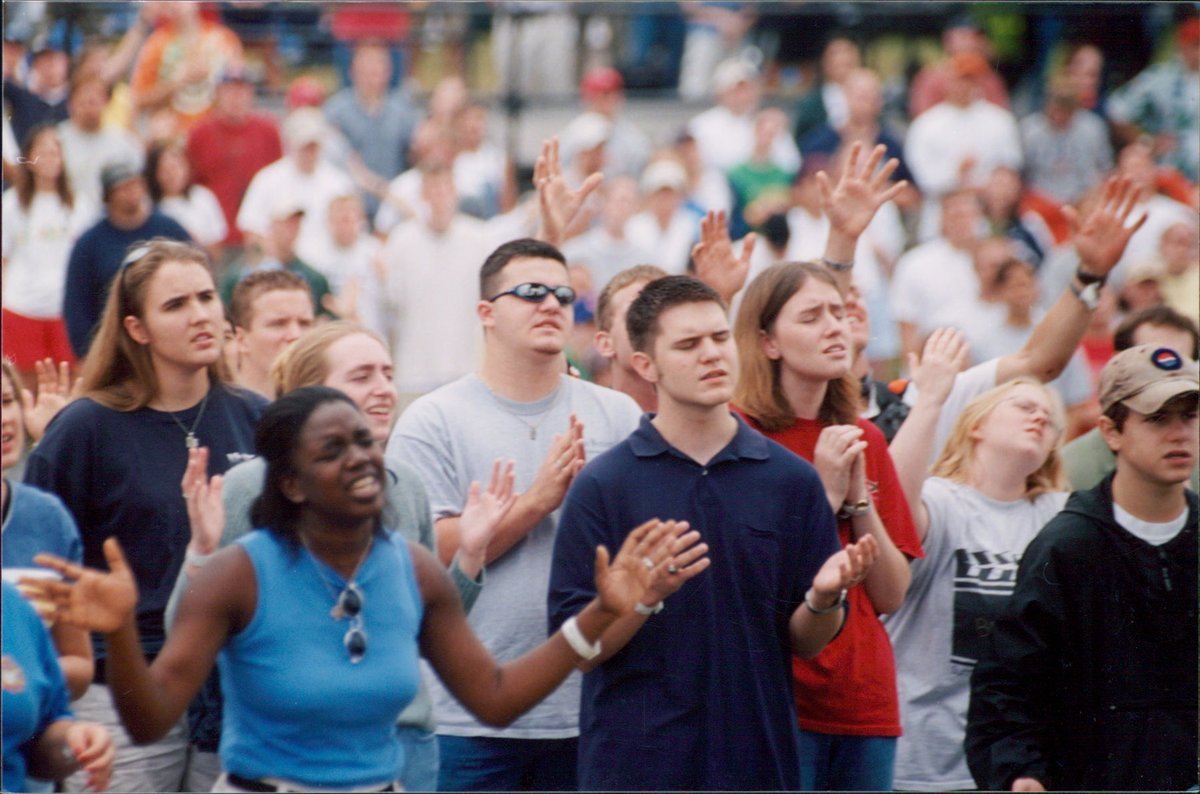 passion268's tweet photo. "Better is one day in your courts than a thousand elsewhere;
I would rather be a doorkeeper in the house of my God than dwell in the tents of the wicked." - Psalm 84:10
True 20 years ago. True today. #OneDay2000 https://t.co/hiYjgkwAf5