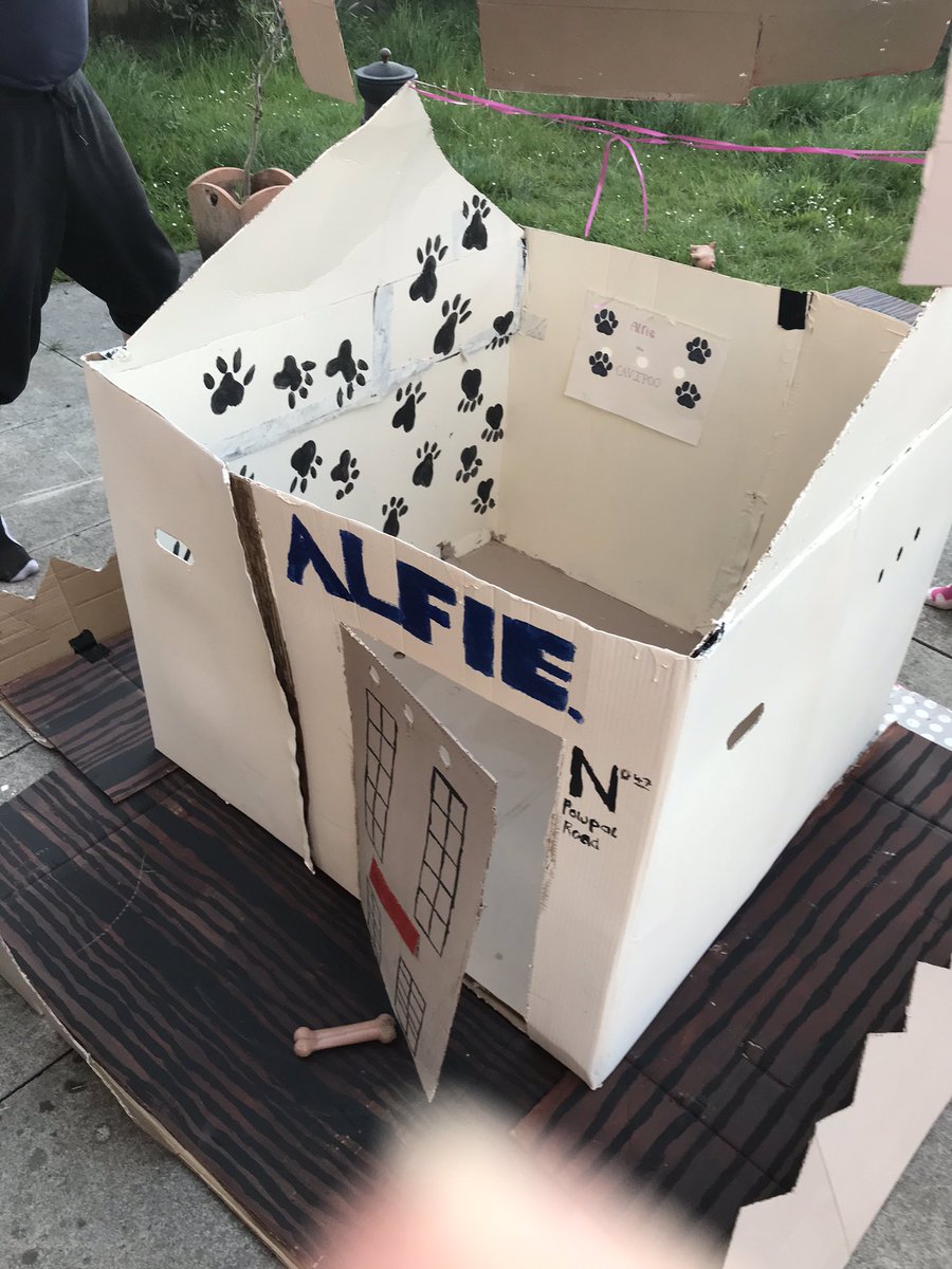 bobmed1975's tweet photo. @MissEBurden @MissGalerog this is Maddie’s animal dwelling task, she measured, cut, painted and built it all by herself. I just had to get a car load of cardboard from Morrison’s! Alfie has a new house complete with porch, decking, wall art and fence! #gobigorgohome #2dayswork https://t.co/K1Sn3XWSz1