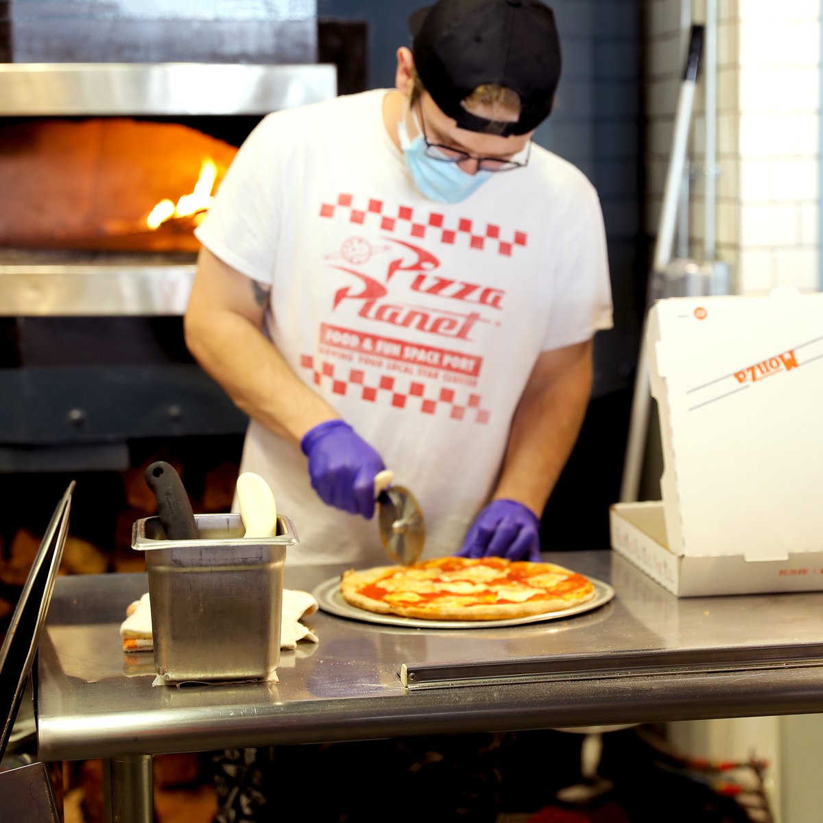 MonzaPizzaBar's tweet photo. We are not yet offering dine-in, but continue offering curbside take-out, available for order online (link below), a "Greatest Hits" menu from all 4 restaurants, prepared under the strictest of safety guidelines for pickup at Monza (451 King Street).
Menu: https://t.co/4DmfuomOGg https://t.co/qkXnwmAYxq