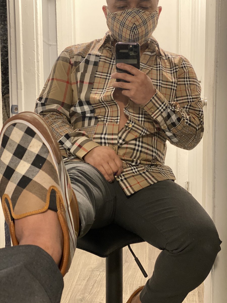 mr_dlnd's tweet photo. ᴄʜᴇᴄᴋ-ᴍᴀᴛᴇ ♟

#dlnd #burberry #checkered #chess #staysafe #makeitfashion #stayhome #makeitfashion #covid19 #covid #quarantine #checkmate #mensfashion #fashionbombdaily #streetwear #casualwear #likesforlikes #2020 #nyc #nj #plaidonplaid https://t.co/q4pabIPfEH