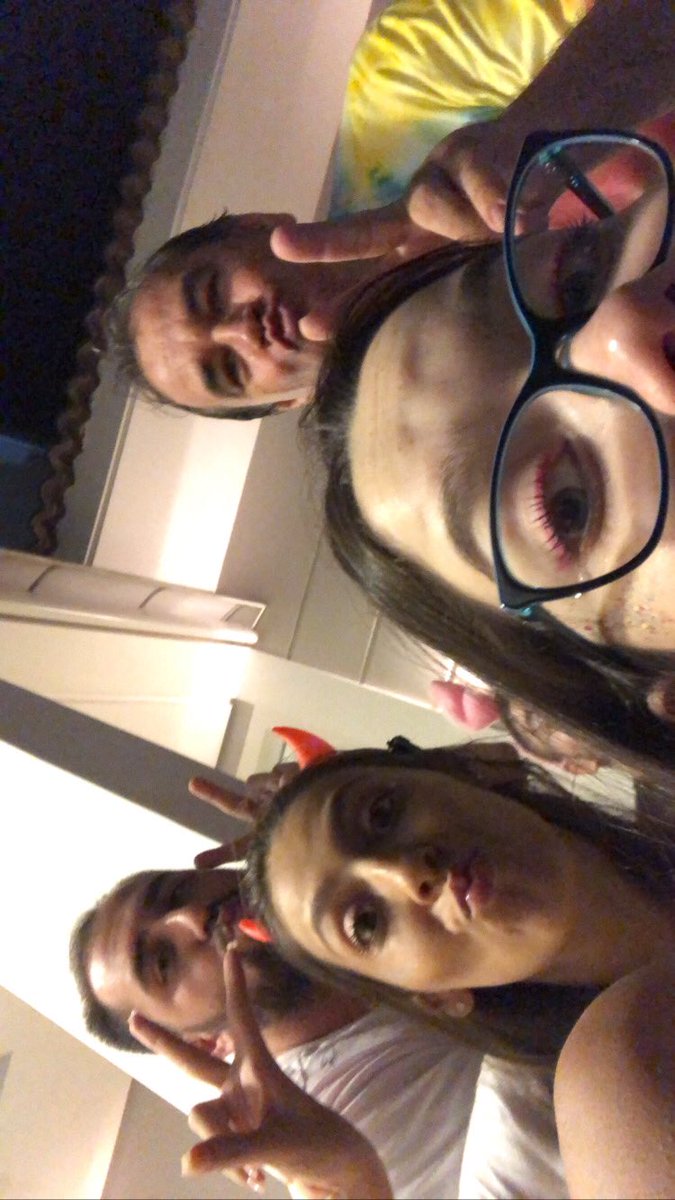 isadepaulaa's tweet photo. Deposite aqui fotos do seu carnaval 

parte 1 pq foi grande https://t.co/CD0IqC3Sjc