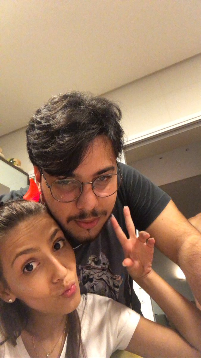 isadepaulaa's tweet photo. Deposite aqui fotos do seu carnaval 

parte 1 pq foi grande https://t.co/CD0IqC3Sjc