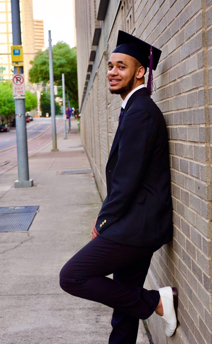 CalebEJordan's tweet image. Y’all going to PV has it perks, yesterday my brother was taking my grad pics on his IPhone and this professional photographer was walking by &amp;amp; saw PV on my gown and offered to take grad pics for me for FREE using his camera. Here some pics he took of me  #Blessings #pvamu #pv20