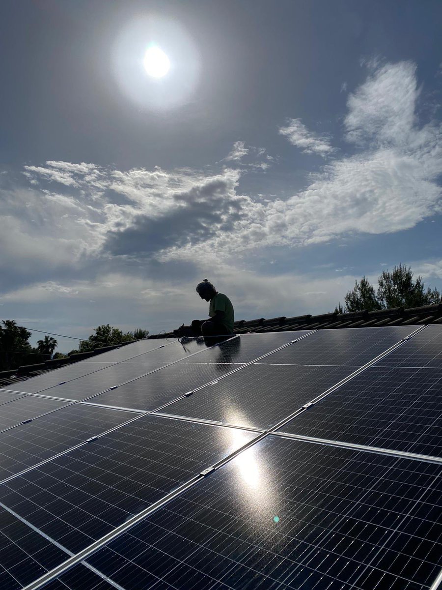 gronstod's tweet photo. Generar energía en nuestros hogares, una parte del sector primario energético al alcance de todos🔌☀️🔋 #autöcönsumöresidencial💚🌏🌍🌎 #Agenda2030 https://t.co/K3KyUcREpq