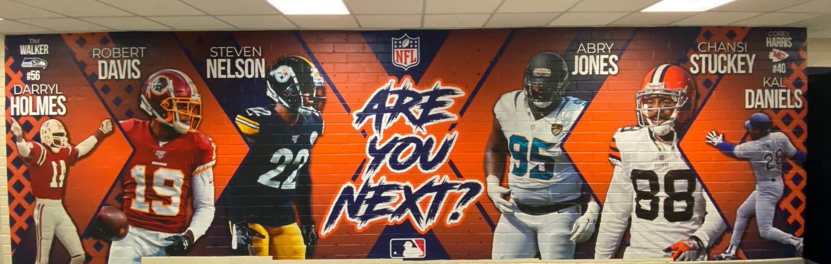 sportsguymarv's tweet photo. Check out the @N_H_S_Football motivation!! @Robert_D13 @Nelson_Island @JUSTAB3 @ChansiStuckey contributing to the drip and drive for the Eagles culture! https://t.co/LYPaVHVioQ