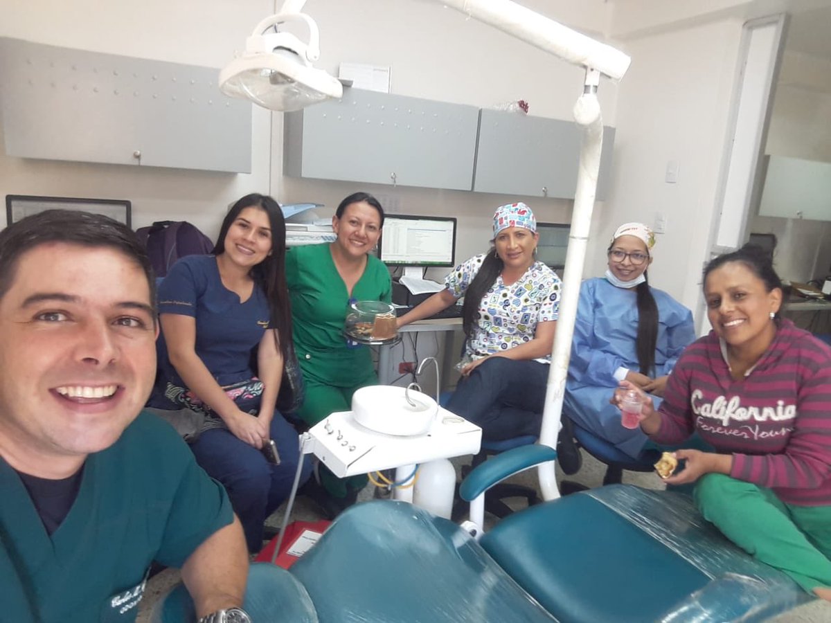 odonto_carolina's tweet photo. #SoyOdontologo somos trabajadores del sector salud y merecemos ser reconocidos como tal @MinSaludCol  @IvanDuque https://t.co/wiUlm9kvwW