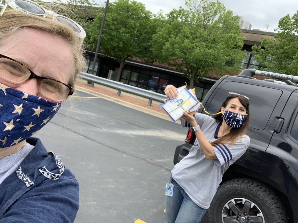 On the road with Ms. McAuliffe @McWoolley3 and Mr. O’Malley <a href="/SandburgCC/">SandburgCC</a> to deliver a token of THANKS to some of our senior Lit Lab tutors who will be missed next year!! <a href="/SandburgLitLab/">Sandburg Lit Lab</a> <a href="/SandburgHS/">Carl Sandburg H.S.</a>