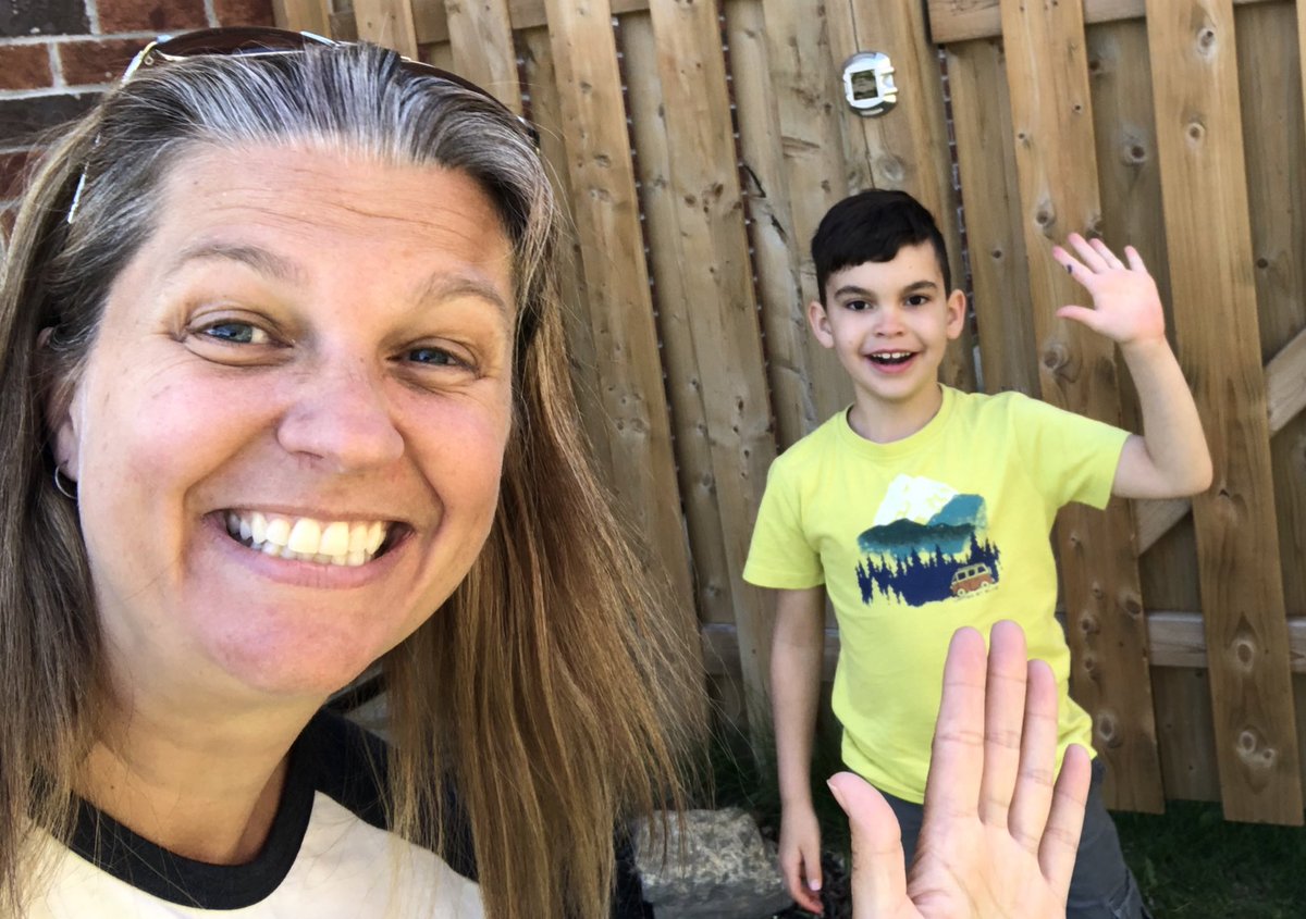 DrewCrewBT's tweet photo. A great last visit... 
#drewcrew #illmissthisguy #moving @brucetrailps https://t.co/zJQRXdlEU8