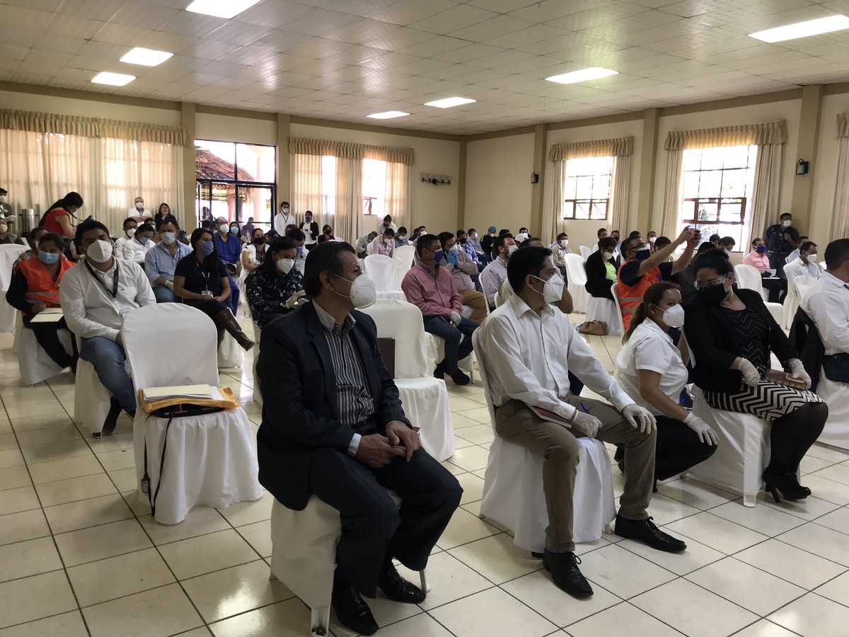 El dia de hoy en el departamento de Huehuetenango nos hemos reunido con el -COE-  los 33 alcaldes e instituciones que se encuentran en el departamento con el objeto de  informar a los Jefes ediles el procedimiento de gestión de los programas a su cargo ante la pandemia.