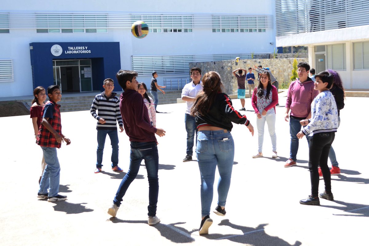 BUAPoficial's tweet photo. #BoletínBUAP

La @DAU_BUAP brinda sus servicios de bienestar emocional a las y los estudiantes, los cuales se han incrementado significativamente durante esta cuarenta y son atendidos a través de distintas plataformas >> https://t.co/DliPb17sIn 

#VidaSana https://t.co/AqsiLuSvZP