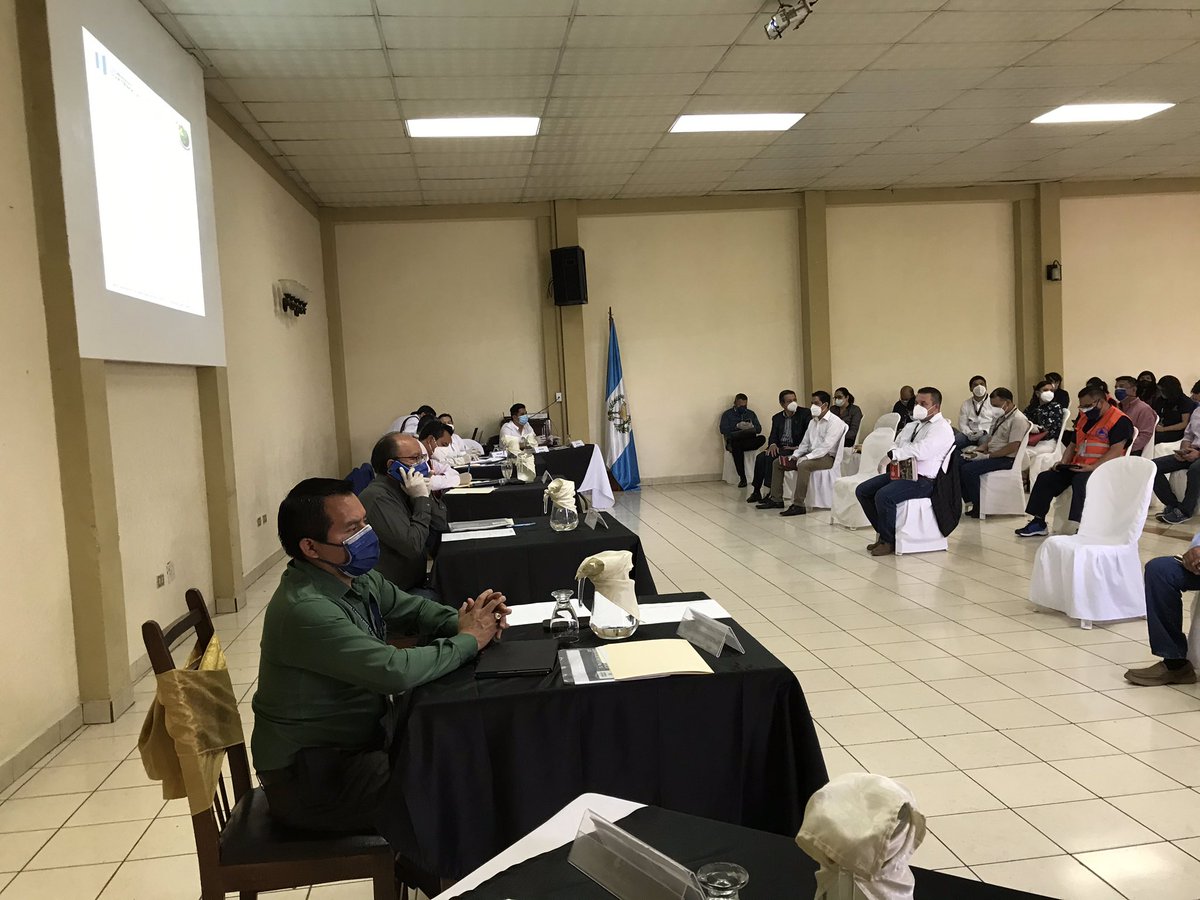 Como representante de Huehuetenango he solicitado que las instituciones encargadas agilicen los procesos acá en el departamento para que los programas llegue a las familias más necesitadas.
#JuntosSaldremosAdelante 
#trabajoLegislativo