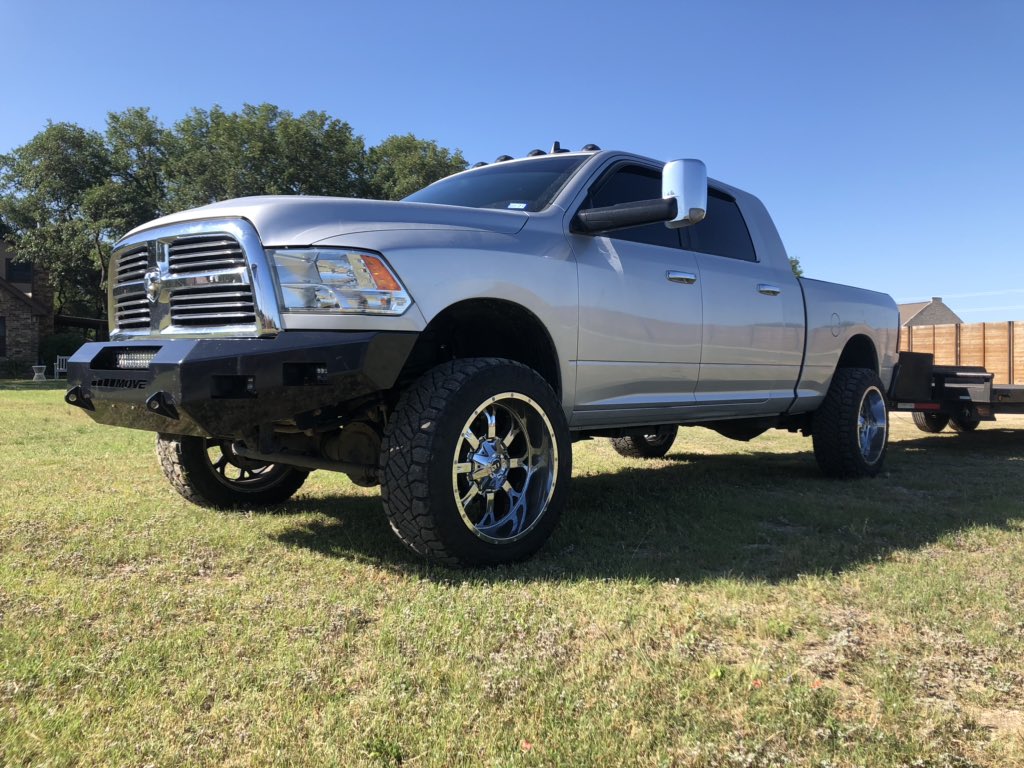 tinglessss2's tweet photo. She’s ready for her first beach trip this weekend 😈 https://t.co/miJ2J4LNXd