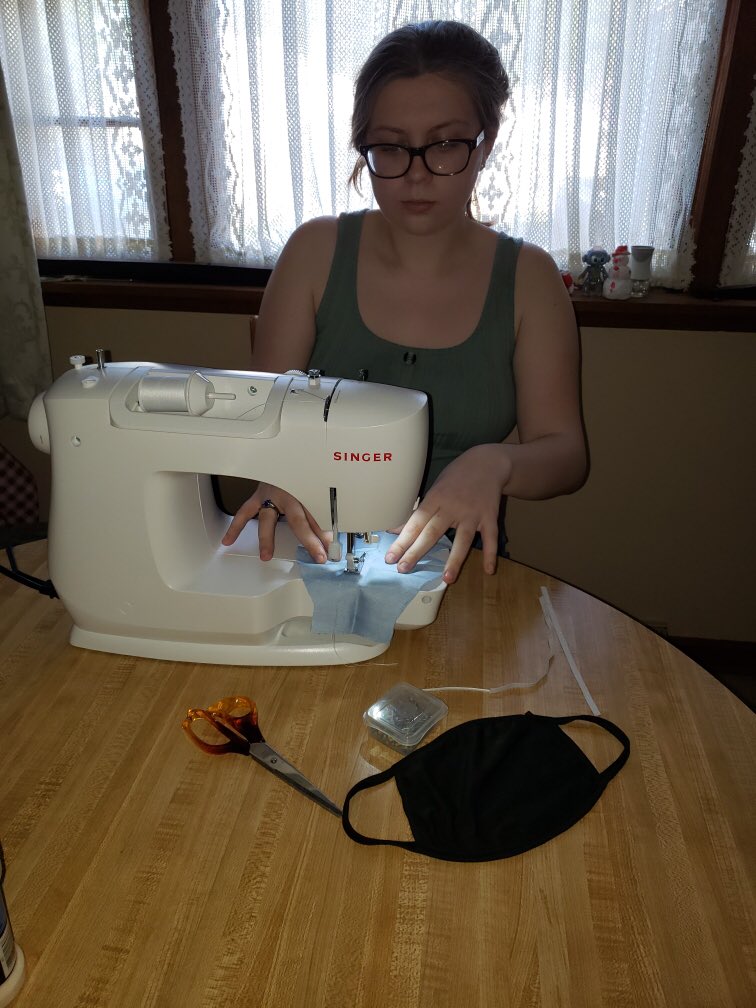 brookie23942900's tweet photo. @esm_of @ESMSchoolDist here’s a pic of me making masks for essential workers ✨ https://t.co/MJXo9dhrpq