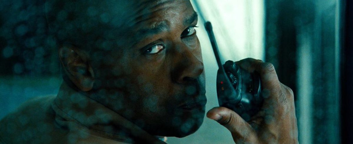 MomoKnowsBlog's tweet photo. Honestly, I never sought out #Unstoppable because I believed it to be a “talking head” movie. Man was I wrong. This is such a suspenseful movie. #denzelwashington & #chrispine brought their best acting chops as well. This was such a well written script. Congrats, #markbomback. https://t.co/FGUbyy6JeI