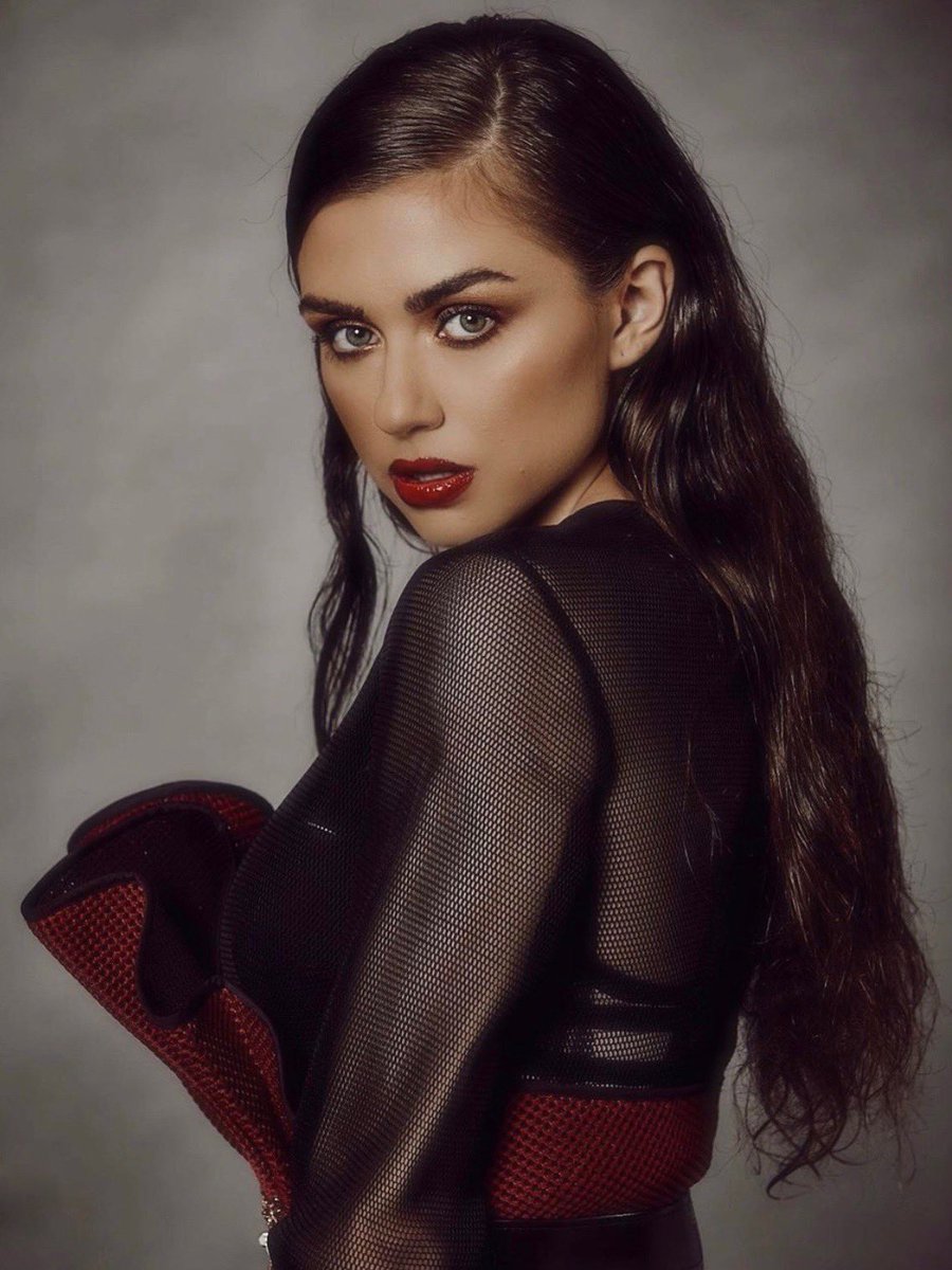 RoVi_magic's tweet photo. Absolutely gorgeous! ❤️
VK ‘s IG 📷
#QueenV #VKLove #VihalfofRoVi #RoVi #Cin #Days https://t.co/UDIOyoD15B