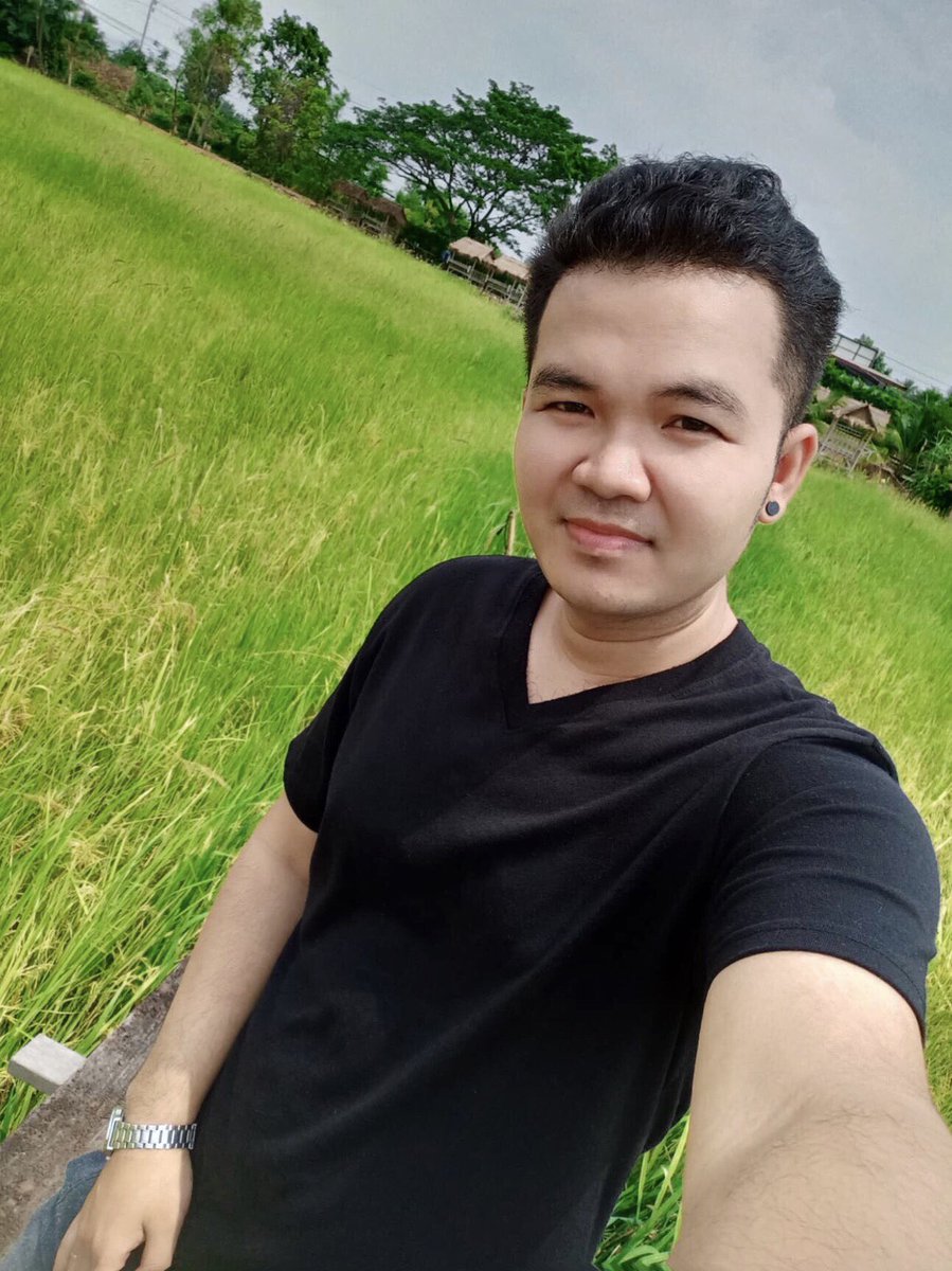 ลำโพงมันดัง..ลำพังมันเหงา ข้างเทอมีเเต่เขา..ข้างเราไมีมีเทอ 
#แคปชั่นอ่อยๆ😅😂🤣