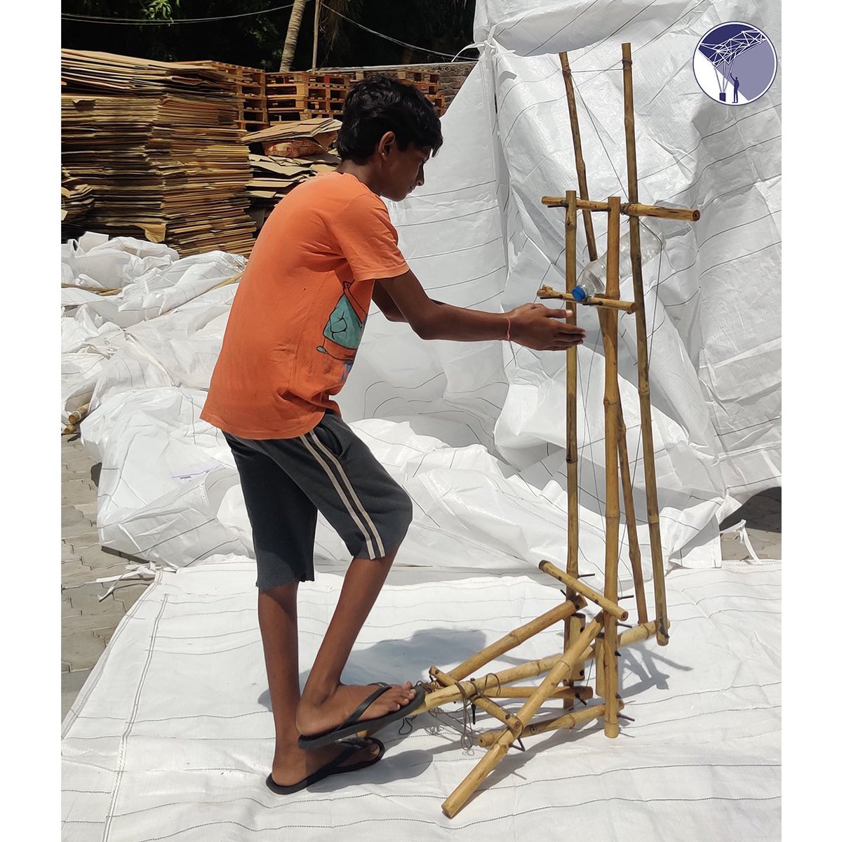 chhatfoundation's tweet photo. #sanitization is important, but who said you’ll have to use a pair of hands to do it. We are evolving the idea of use of products to #FightCovid19 
This is the foot operated soap/sanitizer dispenser.

@makeinindia @DIPPGOI @vijayrupanibjp @PMOIndia @anandmahindra @GovtOfGujarat https://t.co/ZrWpYdHL52
