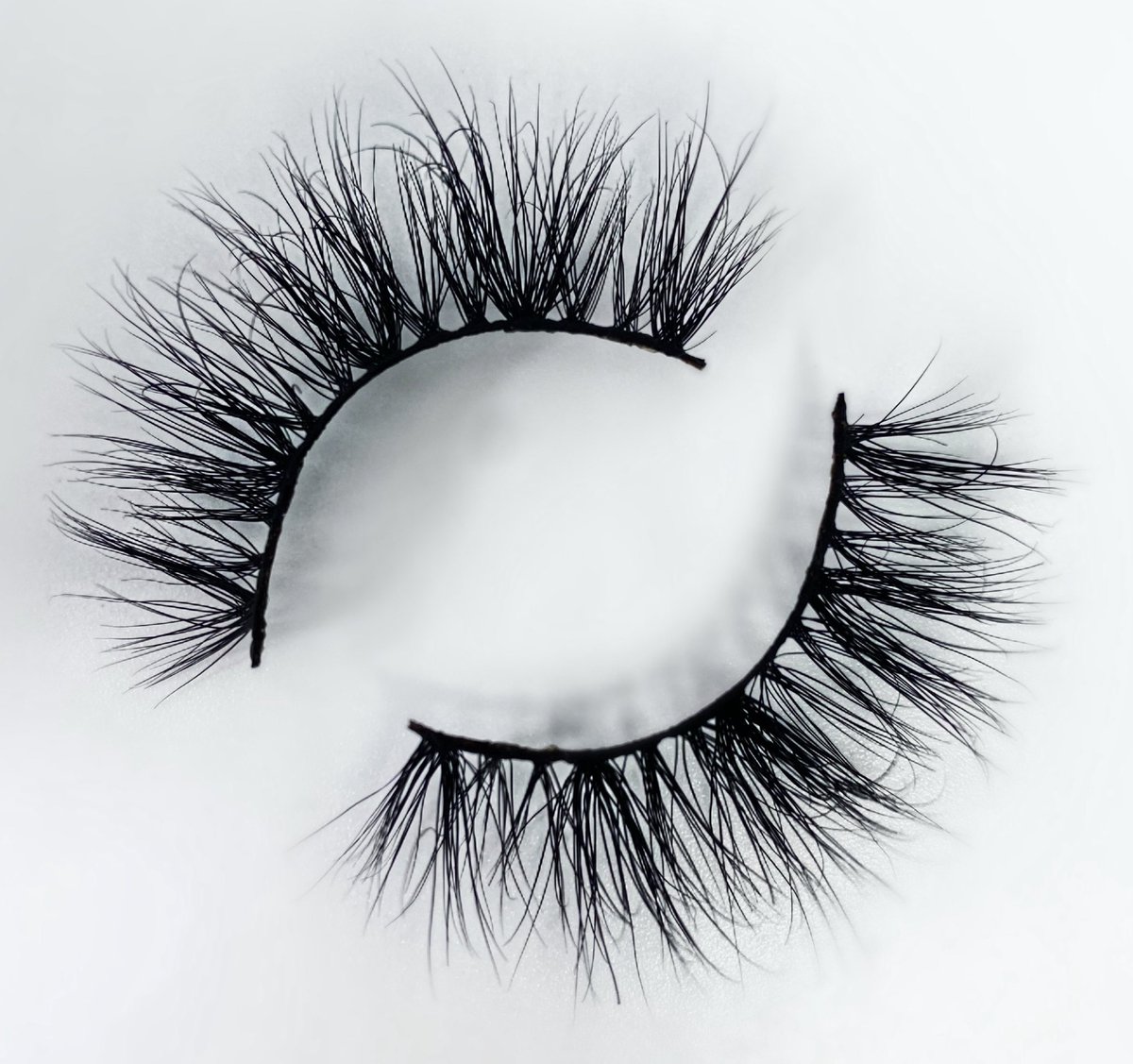 Now that you’re here. Shop my mink eyelashes   http://klynluxe.com  & follow me on IG @ klynluxe 