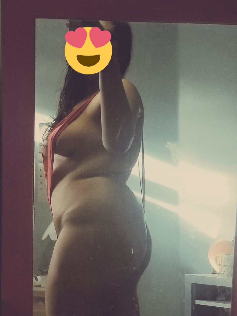 LetzHaveFun99's tweet photo. @MTittylover #HumpDay just me in my rolls😜

#UglyPic #buyingudes #buying #buyingcontent #secretseller #sellingcontent #sellingpics #Selling #DmsOpen #CHUBBYGIRLS #QuarantineLife https://t.co/6cAOxnBgEp