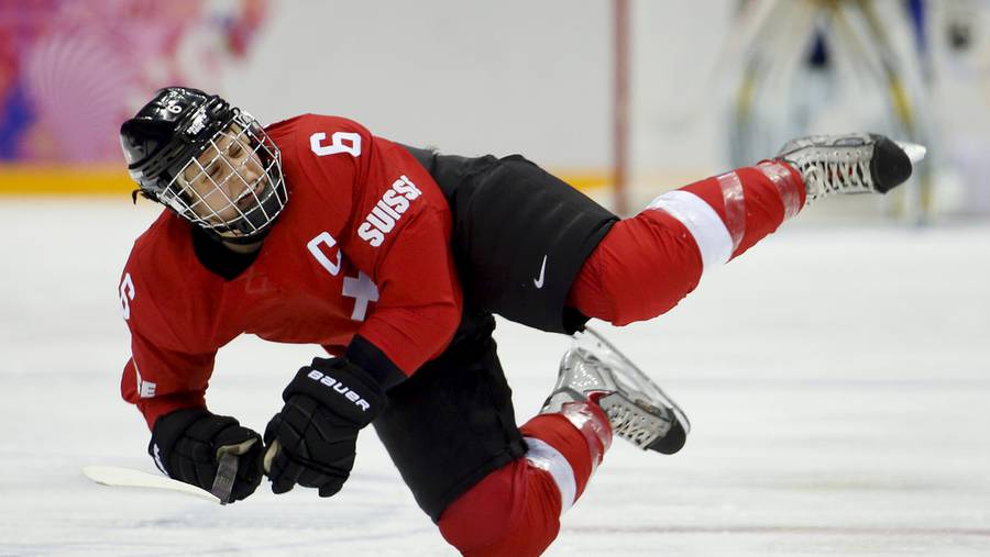 SwissHockeyGirl's tweet photo. #SCReinach - Julia Marty: «Heute nehme ich Saison für Saison»
Julia Marty spielte bis vor fünf Jahren in der Nationalmannschaft Eishockey und nahm an Olympiaden teil. Seit drei Jahren spielt sie wieder beim SC Reinach. @nau_live
https://t.co/WVHwcDxK2u https://t.co/kp8fb2qY2j
