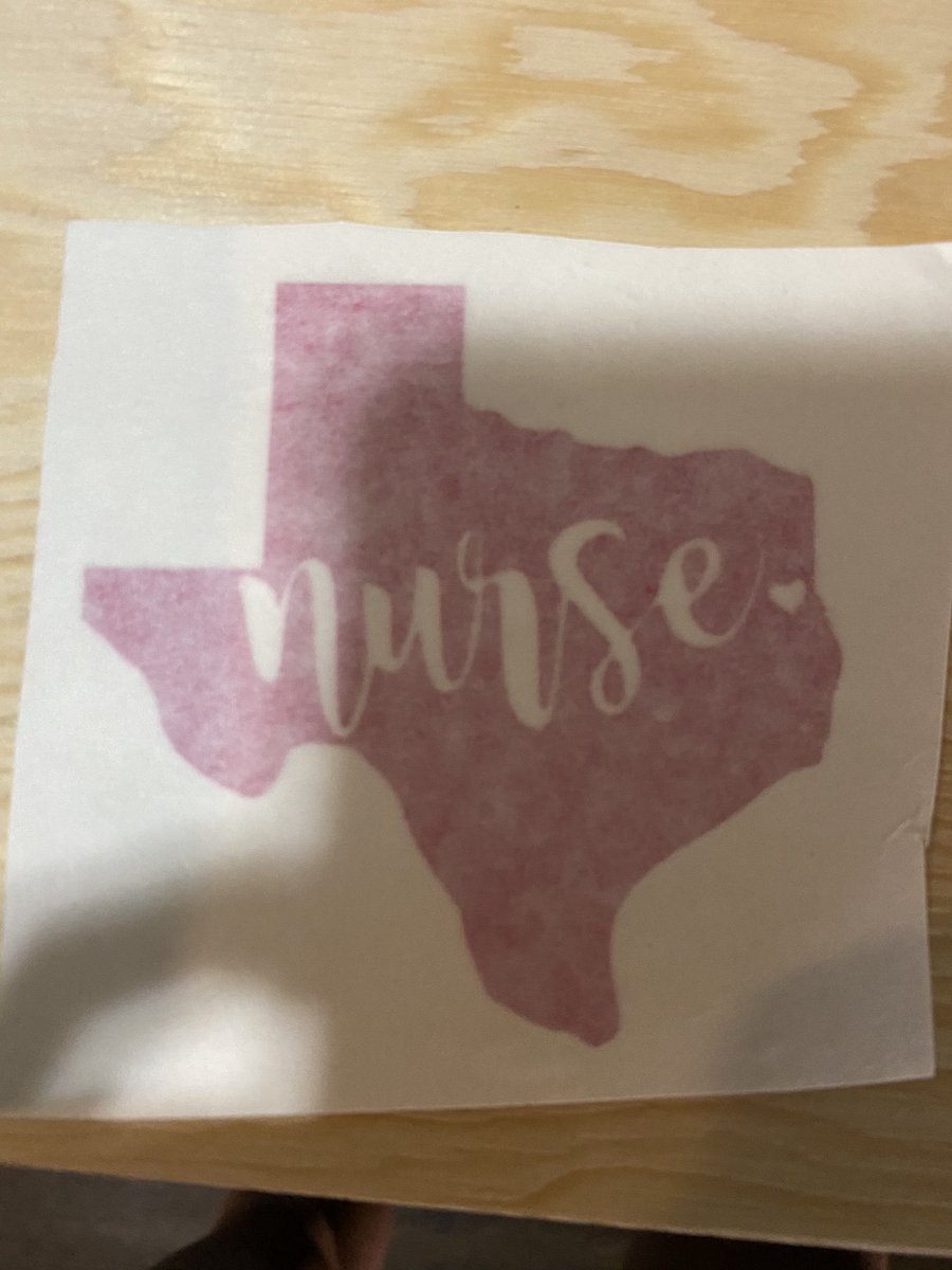 LexieSchuman's tweet photo. Any seniors headed off to college wanting a decal? I can make anything you want! 😊 I have some up for grabs! https://t.co/oK7cLUIFIM