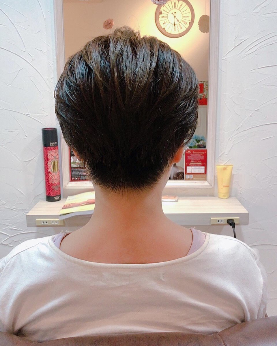 ミントグレージュ