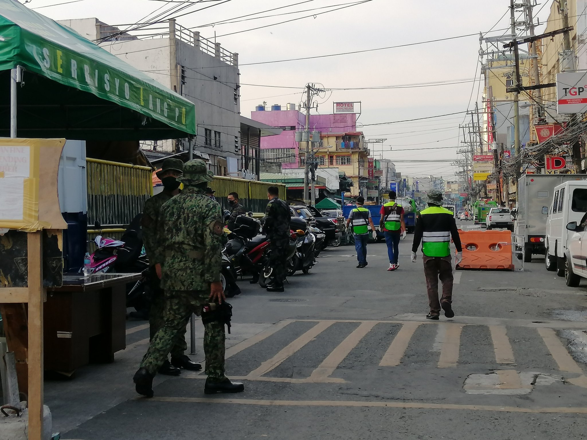 Baclaran Calibrated Lockdown - Over 700 Residents Tested For COVID-19