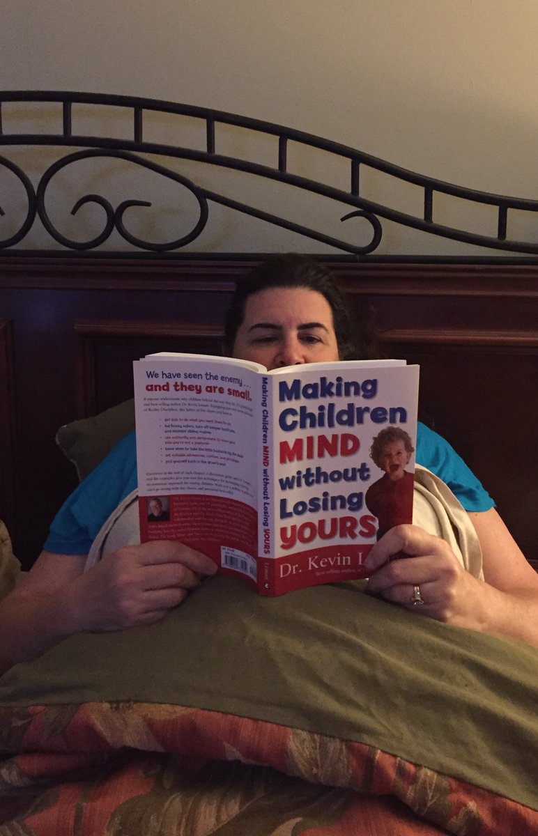 GESMrsHolmes's tweet photo. Virtual End of Year Celebration-
Day 3- Read in/PJDay!💚💛. 
📚📖 https://t.co/O0me6XLRYV