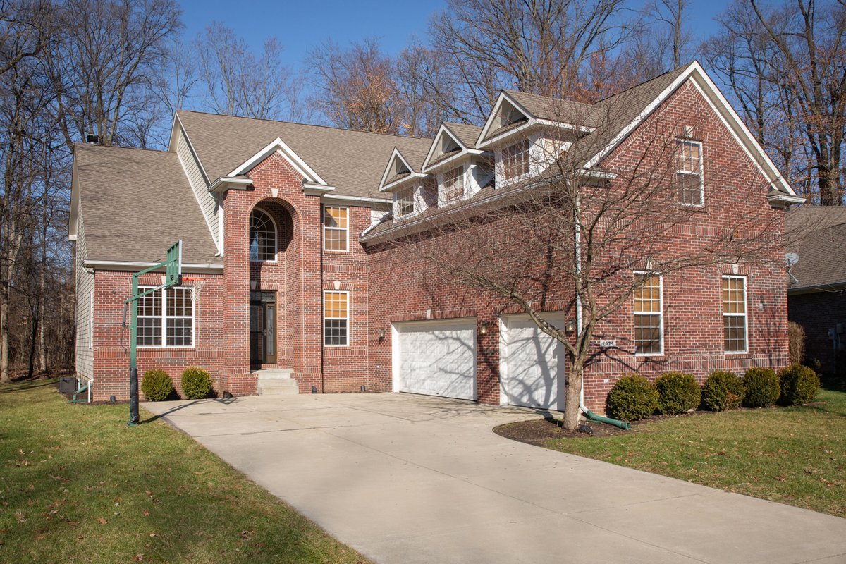 Check out this amazing home w/ open floor plan, 2 story ceilings, gorgeous gourmet kitchen, 3 car garage, private wooded lot and totally finished basement! Home is **priced to sell** in desirable Avon school system. matrix.miborblc.com/matrix/shared/…