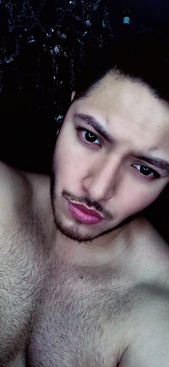 Wednesday at home! 😉 #stayhome #staysafe #gay #scruffy #hairyfan