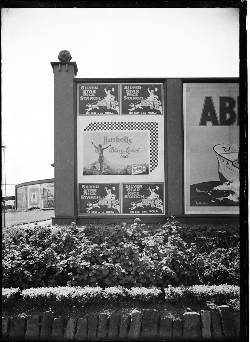 PRO_Vic's tweet photo. @statelibrarynsw So many great #Bushells signs from that period. 

This one was taken on Spencer Street. VPRS 12800/ P3  item ADV 1159

Happy #InternationalTeaDay! https://t.co/yEoeZcvaYB