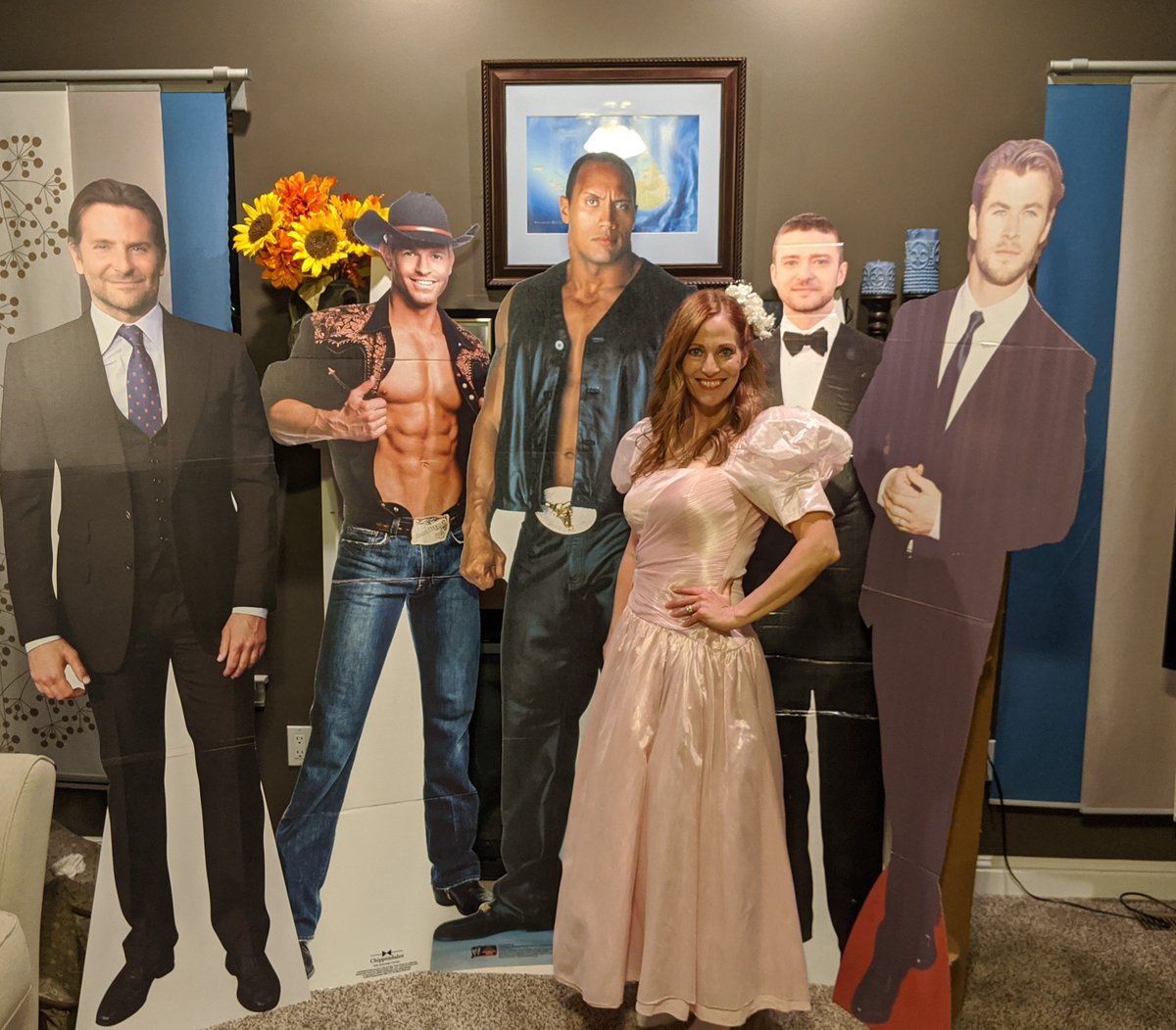 momprom's tweet photo. Attended Virtual Seattle Mom Prom raising money for postpartum depression and mental health.  Lots of ladies participated and I danced until I was a sweaty mess.  It was a blast!  Congrats Seattle!  https://t.co/fsxVzIXQFW #seattle @TODAYshow @GMA https://t.co/9qnWiU4O0u