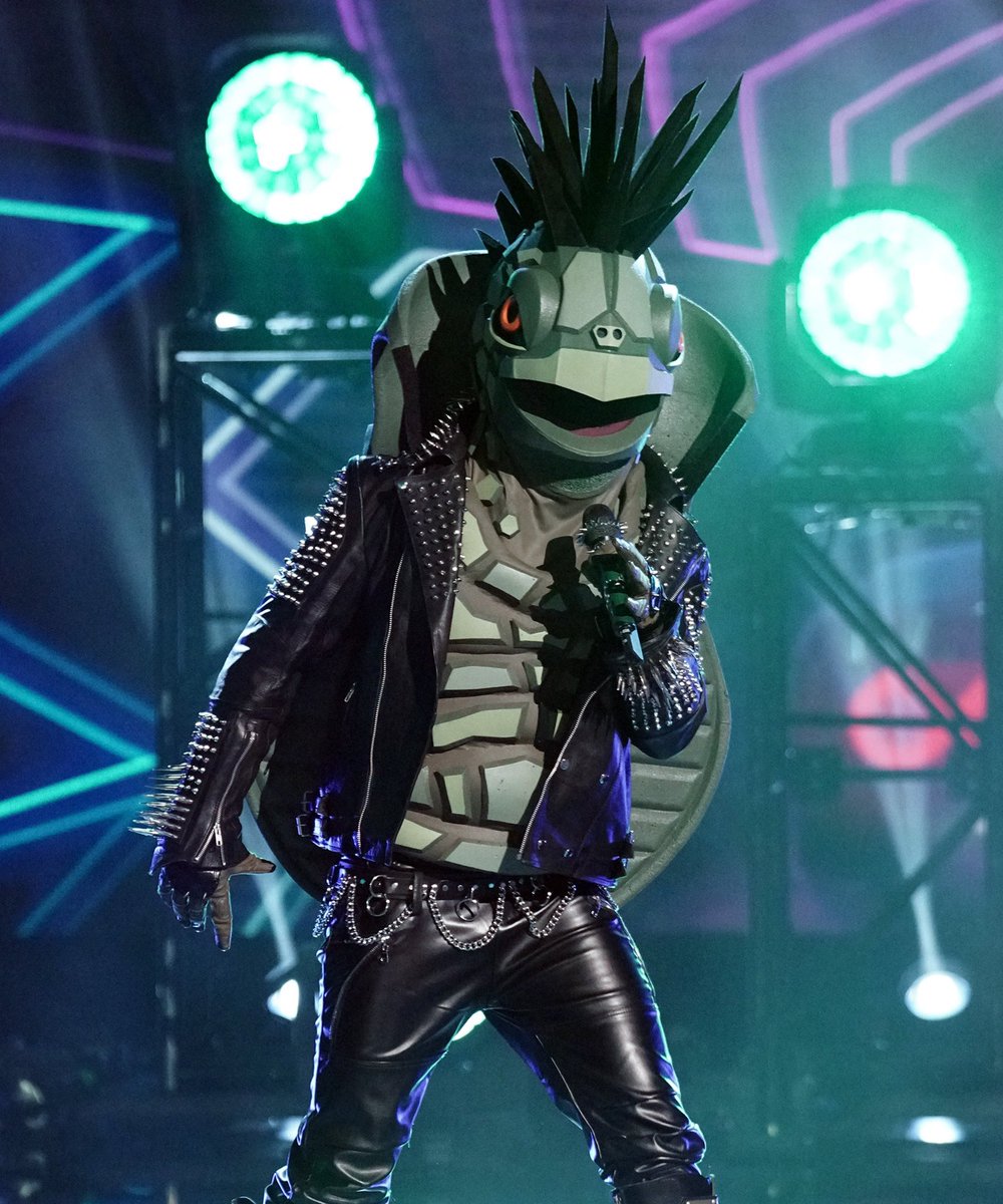 tjcordes's tweet photo. #TheMaskedSinger
My plans:                       2020: https://t.co/GPzlFRooxm