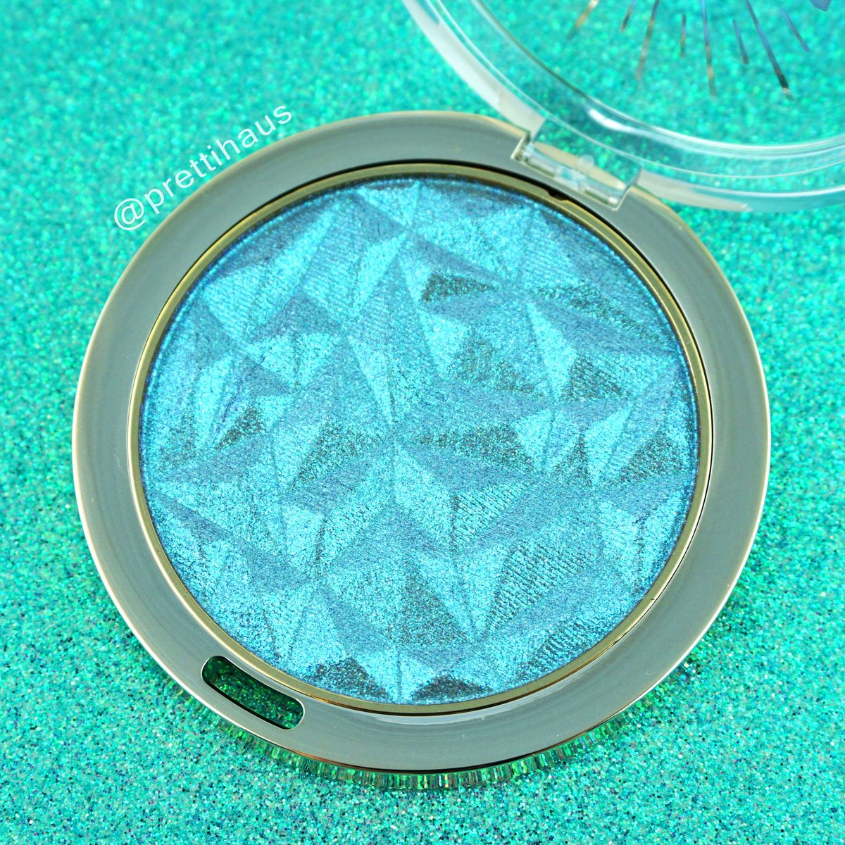prettihaus's tweet photo. Blue 💙💙💙 #shopmystash https://t.co/DAm3kBRCk4